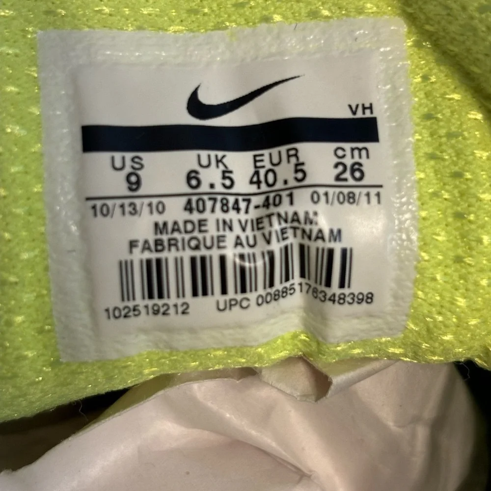 Nike Dual Fusion Athletic Snakers